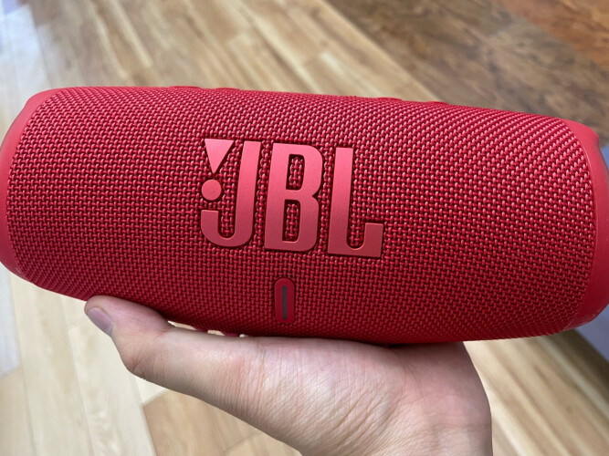 【求反馈】JBLcharge5和boombox连接？应该怎么样选择