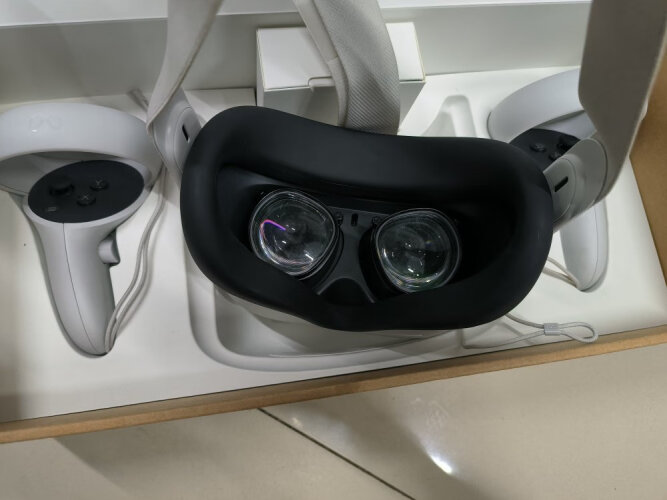 达人爆料oculusquest2和华为vr glass哪个好？这样选不盲目